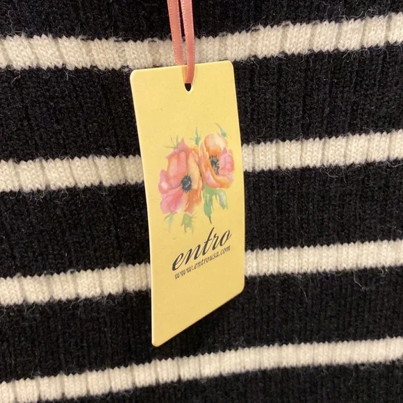 NWT Entro Black and White striped sleeveless sweater size small - Picture 2 of 5